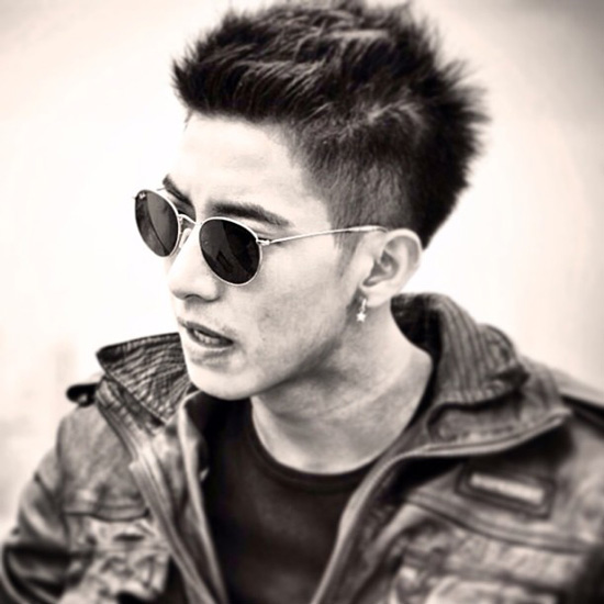 ประวัติ โตโน่ ภาคิน