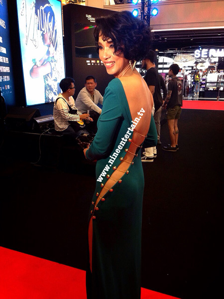 ตุ๊ก จันทร์จิรา จูแจ้ง