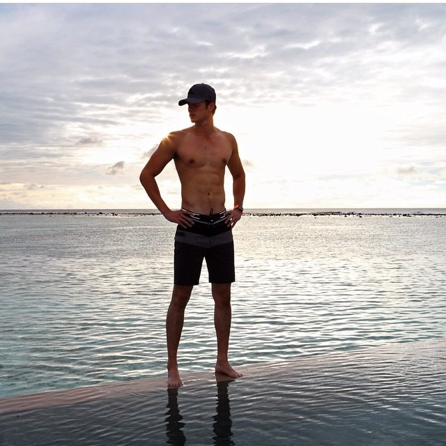 มิกค์ ทองระย้า ปกนิตยสาร VOLUME