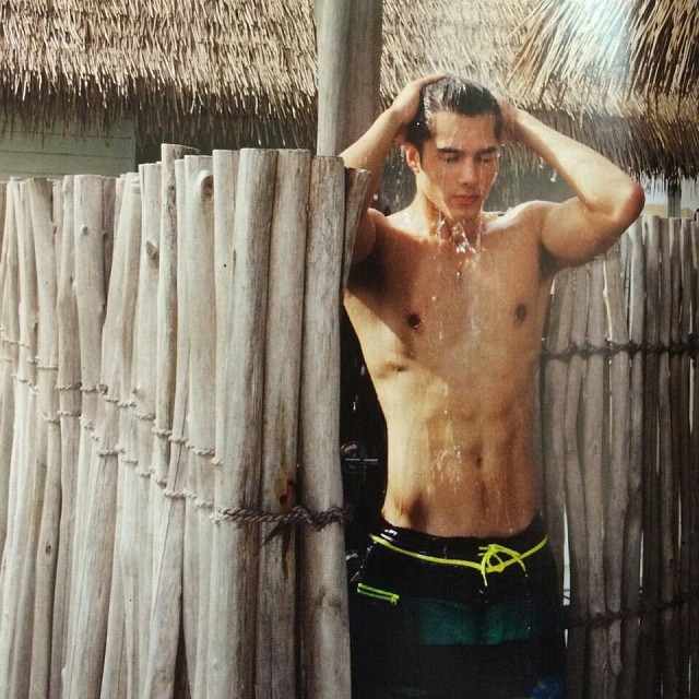 มิกค์ ทองระย้า ปกนิตยสาร VOLUME