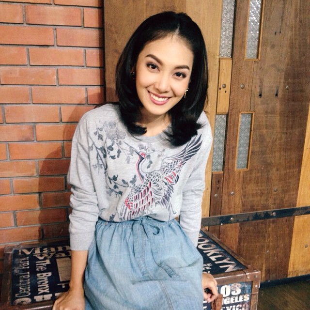 ใยไหม มรกต หทัยวสีวงศ์ ประวัติ