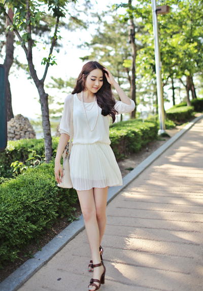ชุดไปงานแต่งริมทะเล