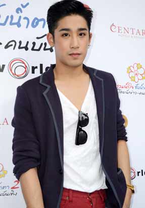 พิชญ์ ซีควินท์