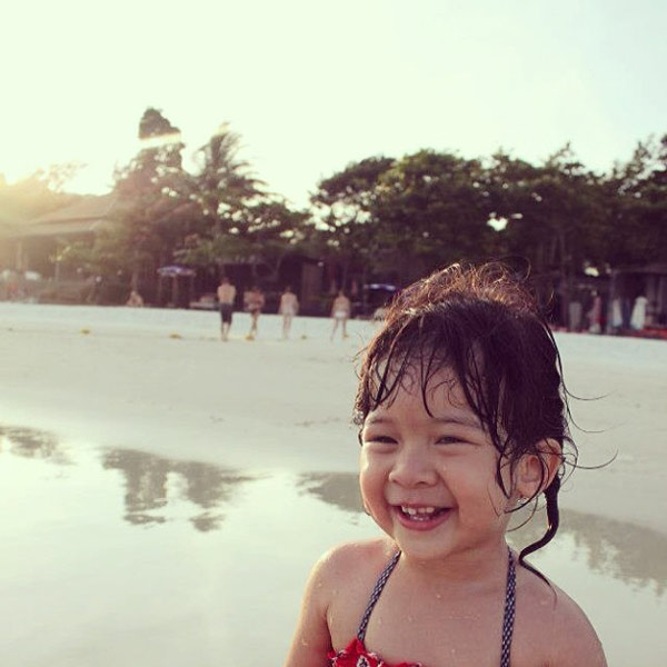 น้องยี่หวา ลูกสาวโจ๊ก โซคูล