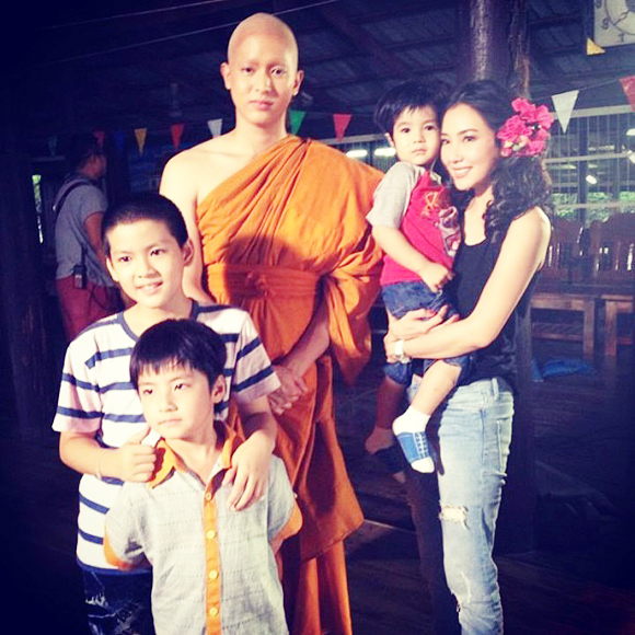 เจมส์ จิรายุ พระวันเฉลิม ใน ทองเนื้อเก้า