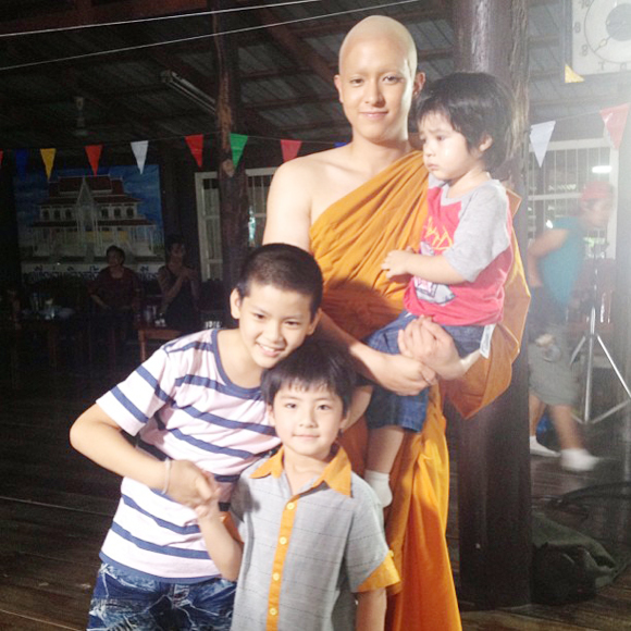 เจมส์ จิรายุ พระวันเฉลิม ใน ทองเนื้อเก้า