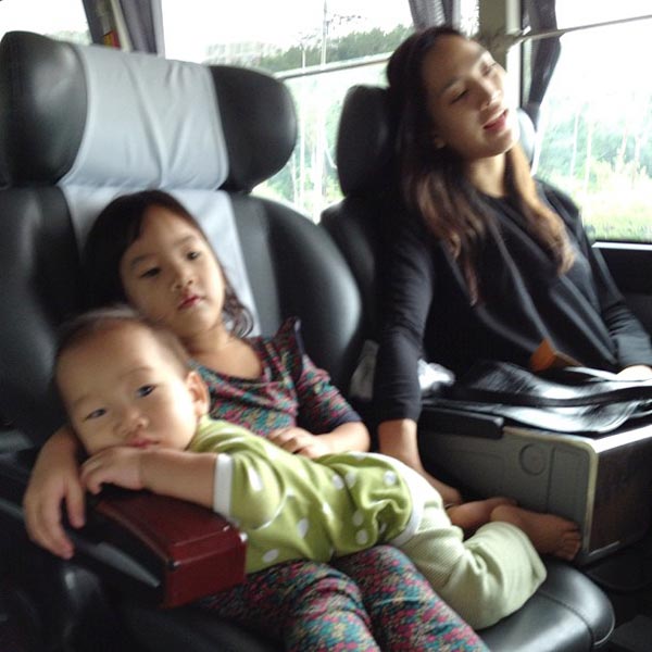 ตุ๊ก ชนกวนันท์ น้องแพรว น้องภูมิ