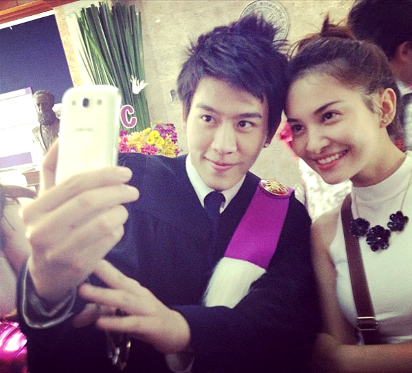 ไอซ์ พิชพงศ์ รับปริญญา