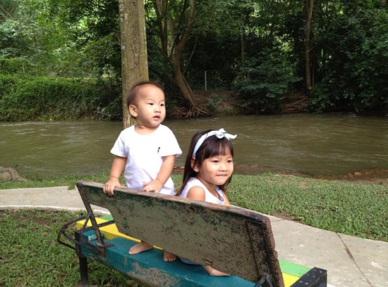 น้องแพรว น้องภูมิ ลูก ตุ๊ก ชนกวนันท์ 