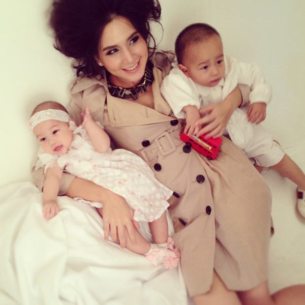 พลอย ชิดจันทร์ ชิลี่ ชิโน่