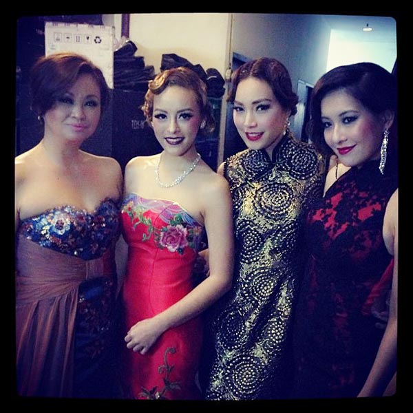 ชุดราตรี กี่เพ้า