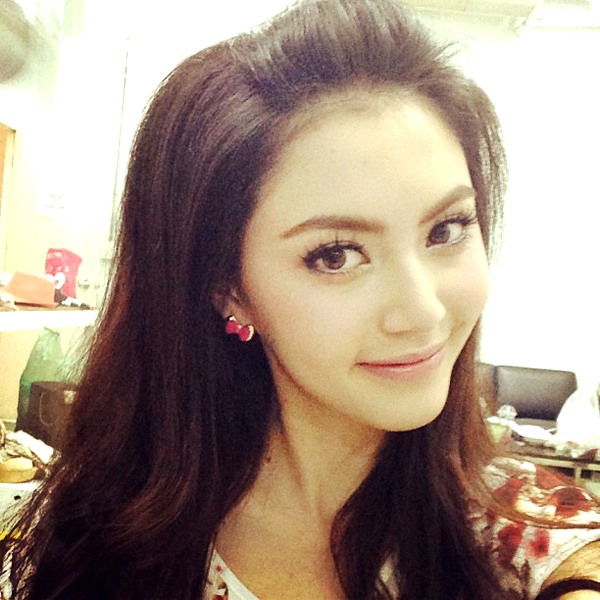 ใหม่ ดาวิกา