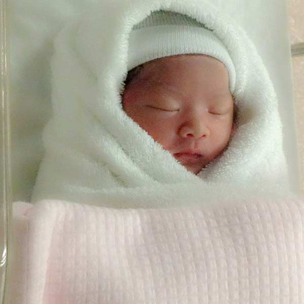 น้องนาวา - ลูกสาวอ้อม พิยดา 