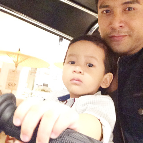 พ่อลูกดารา