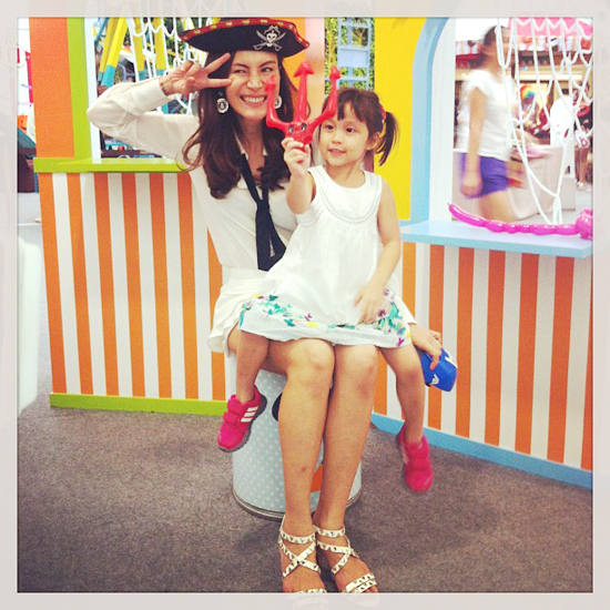 ข่าวบันเทิง สุดฮอตแห่งปี 2556