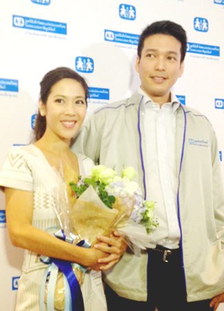 คู่ร้างดารา 2556