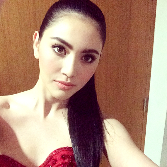 ใหม่ ดาวิกา