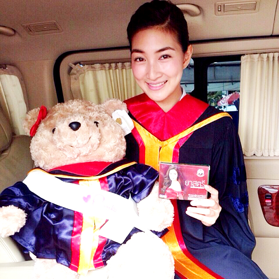 แพนเค้ก รับปริญญา