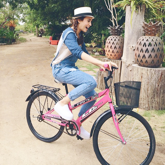 จุ๋ย วรัทยา