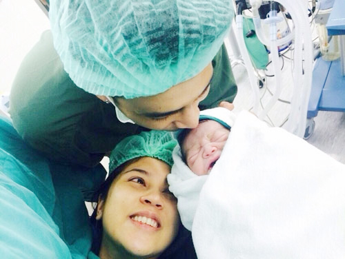 เพียช กนกลดาคลอดลูก