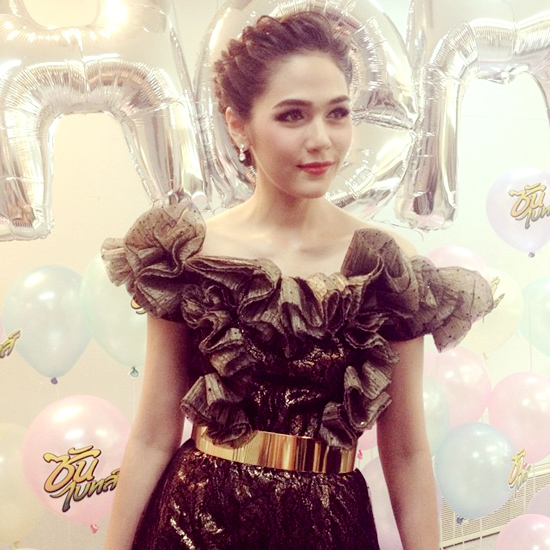 ชมพู่ อารยา