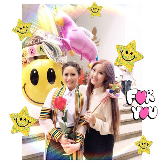 ฟาง FFK รับปริญญา