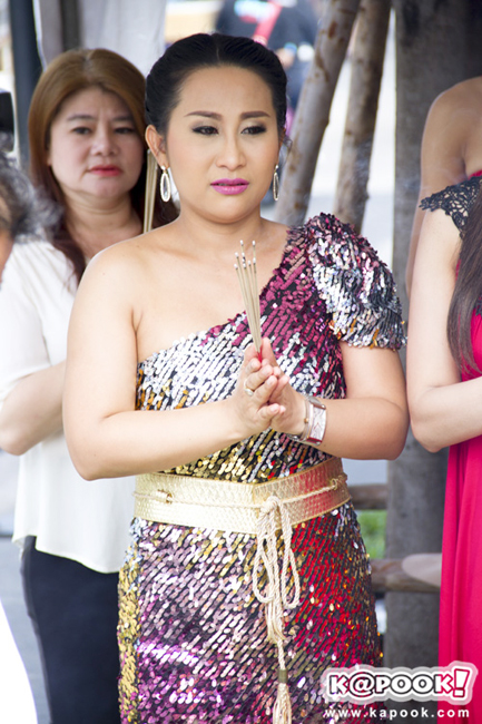 บวงสรวงละคร แม้เลือกเกิดได้