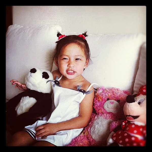 น้องเอวี่ ลูกสาว เอ อัญชลี