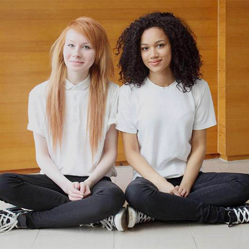 ลูซี่ มาเรีย ฝาแฝดต่างสีผิว 