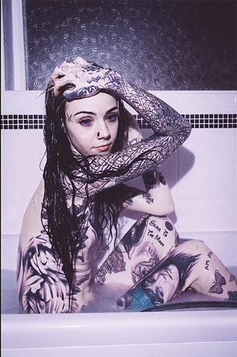 สักลูกตา