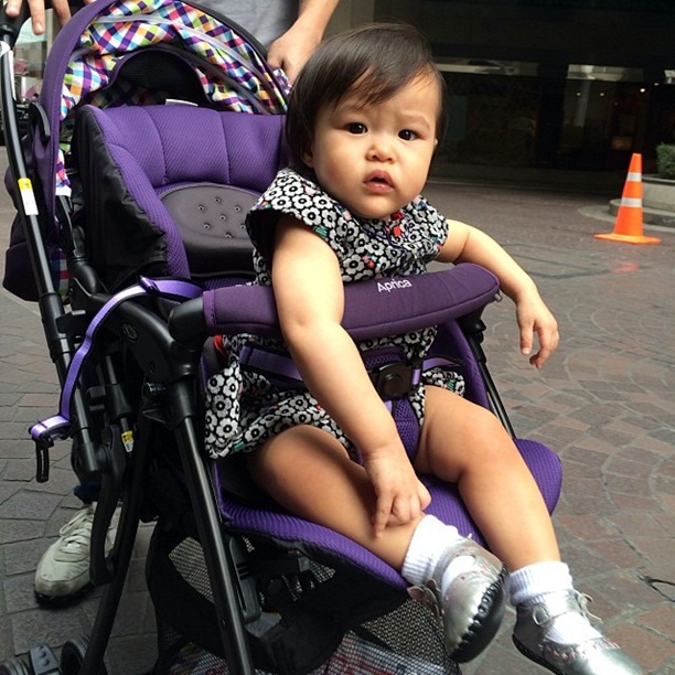  ชมภาพชุด น้องนิริน ลูกสาวหนิง ปณิตา ในวัย 1 ขวบ