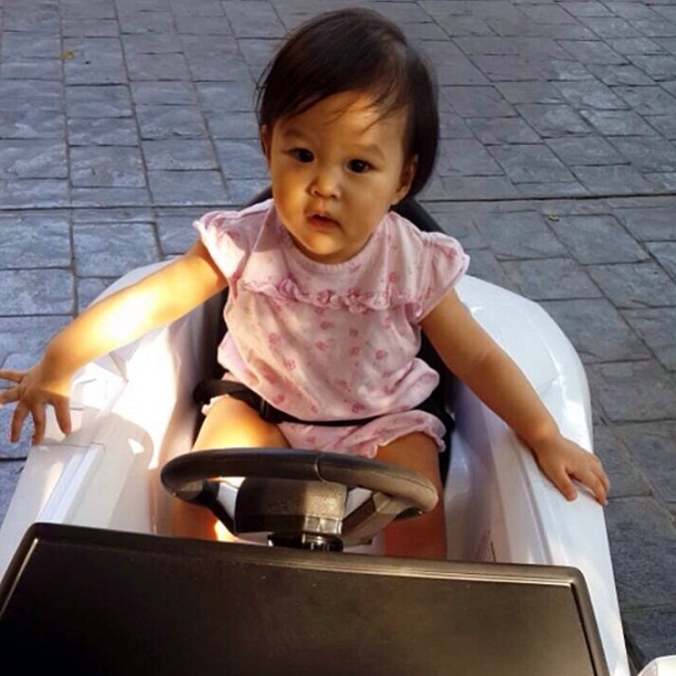  ชมภาพชุด น้องนิริน ลูกสาวหนิง ปณิตา ในวัย 1 ขวบ