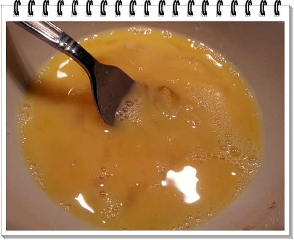  ข้าวห่อไข่ เมนูสุดง่ายจากของเหลือในตู้เย็น