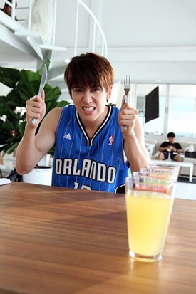 เรื่องย่อวุ่นนักรักเต็มบ้าน