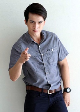  เรื่องย่อวุ่นนักรักเต็มบ้าน