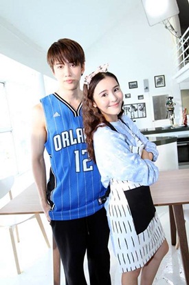  เรื่องย่อวุ่นนักรักเต็มบ้าน