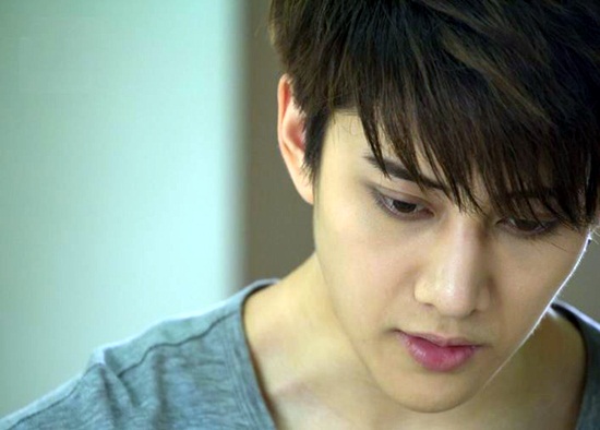  เรื่องย่อวุ่นนักรักเต็มบ้าน