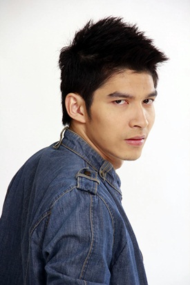  เรื่องย่อละคร ครีบนี้หัวใจมีเธอ
