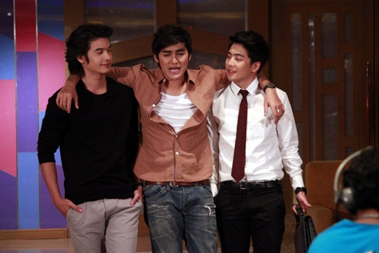 เรื่องย่อละคร ใต้ร่มใบภักดิ์ เรื่องย่อละคร ใต้ร่มใบภักดิ์