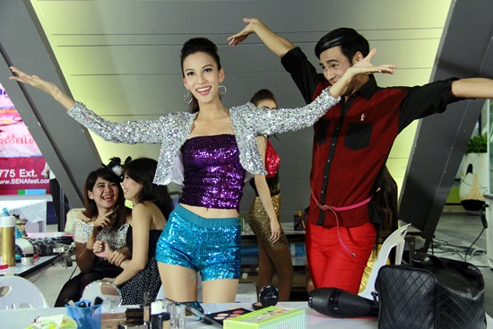  เรื่องย่อละครหางเครื่อง