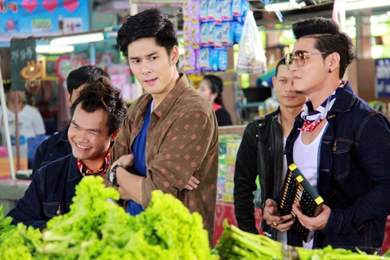   เรื่องย่อละครหางเครื่อง