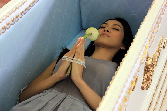  เรื่องย่อละครสุสานคนเป็น
