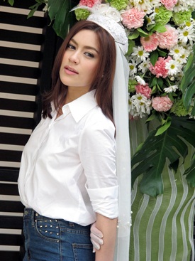 ต้นรักริมรั้ว