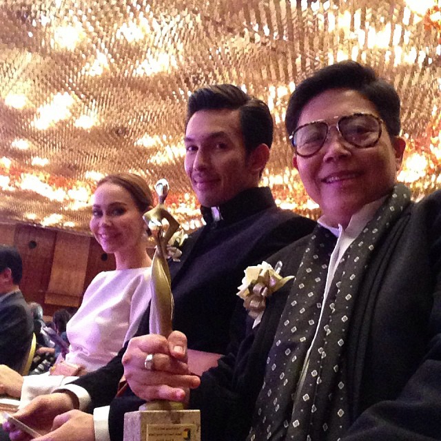   อั้ม อธิชาติ ควง นัท มีเรีย รับรางวัลจากงาน Drama Festival Tokyo