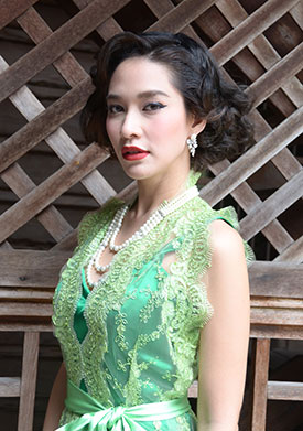 พลอย เฌอมาลย์