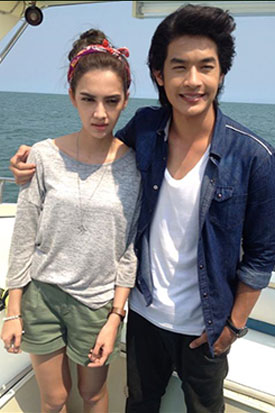 ใต้ร่มใบภักดิ์