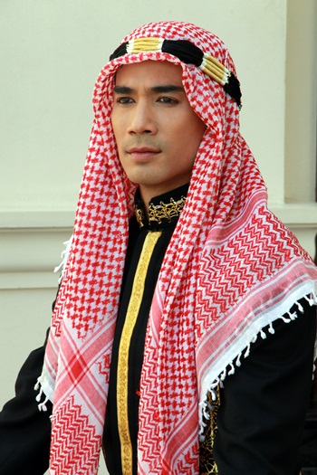 ตุ้ย ธีรภัทร์ 