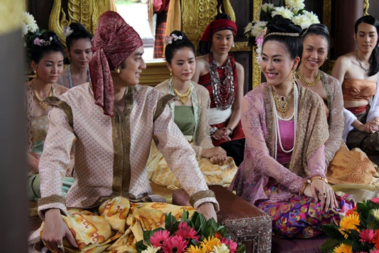เรื่องย่อละคร ผู้ชนะสิบทิศ