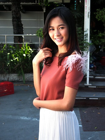 ลูกไม้หลากสี
