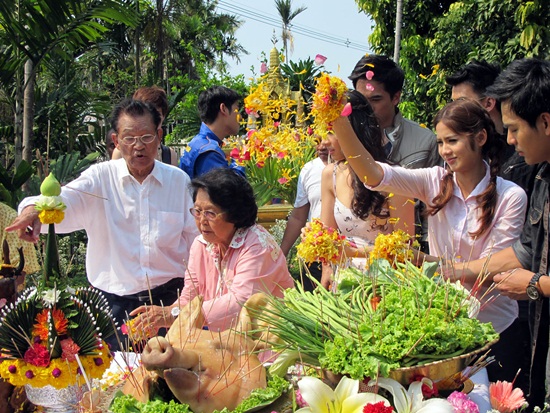 แข่งรักนักซิ่ง